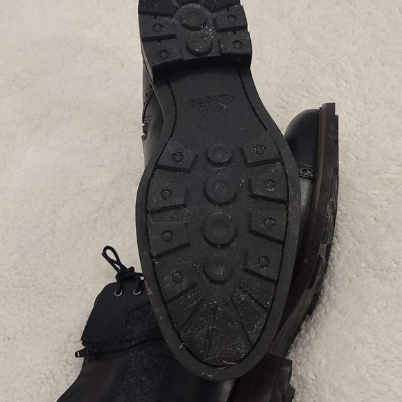 Johnston & Murphy Inside Zip Boots - Picture 4 of 4